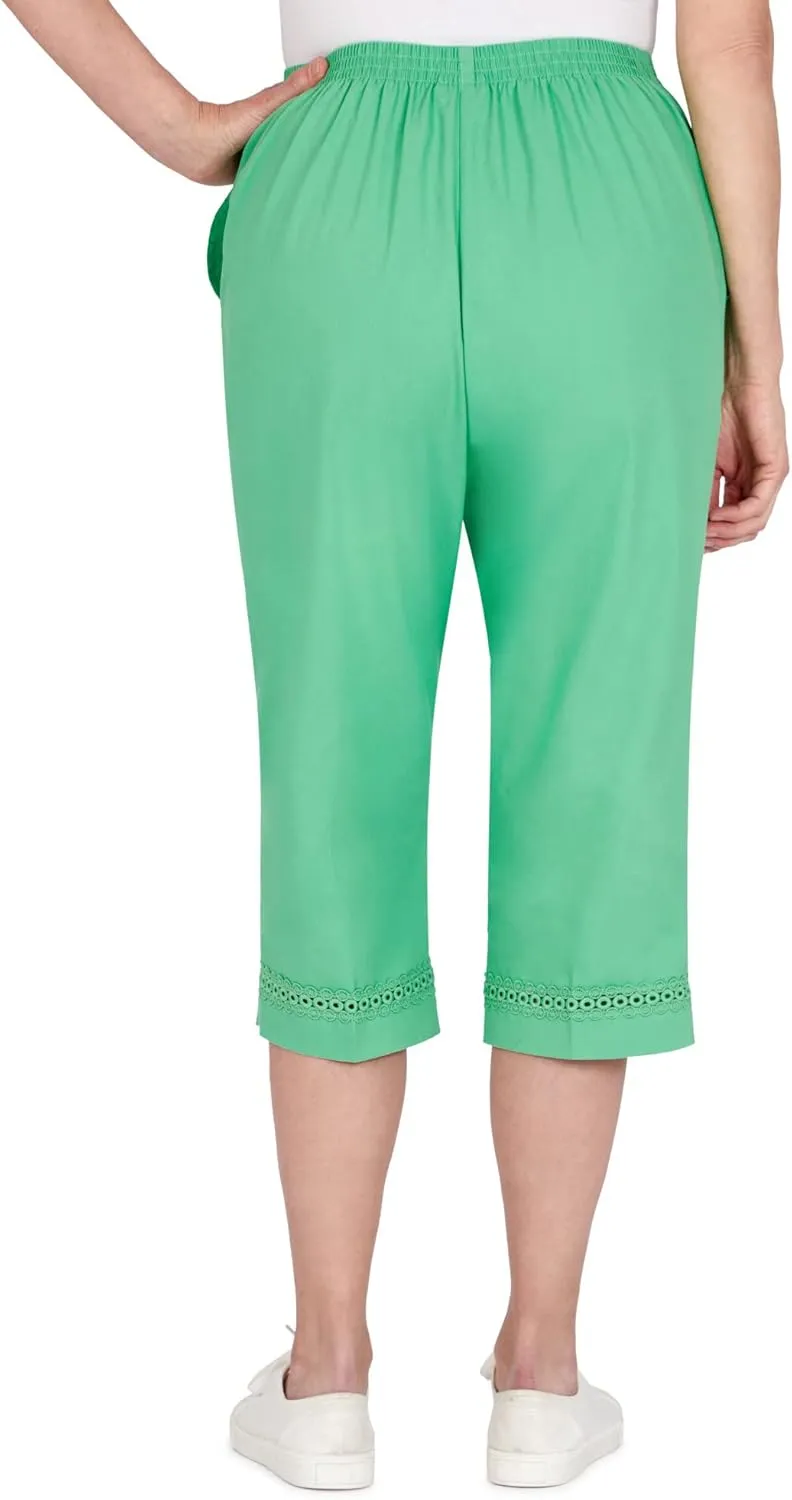 Alfred Dunner Women's Twill Regular Fit Capri