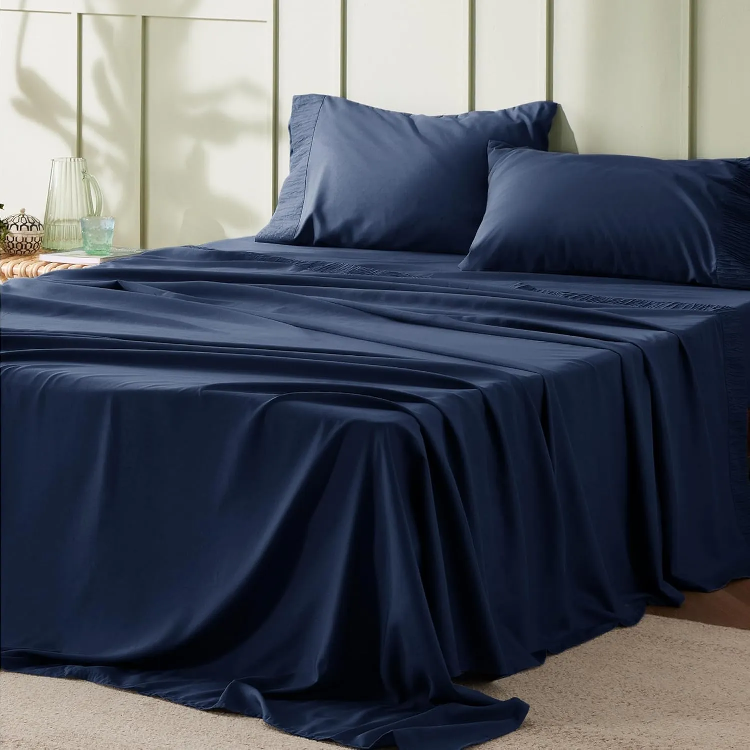Bedsure Queen Sheet Set - 4 Pieces Soft Queen Size Sheets - Breathable & Cooling - Hotel Luxury - Easy Care Polyester Microfiber Bedding for Women, Men, Navy