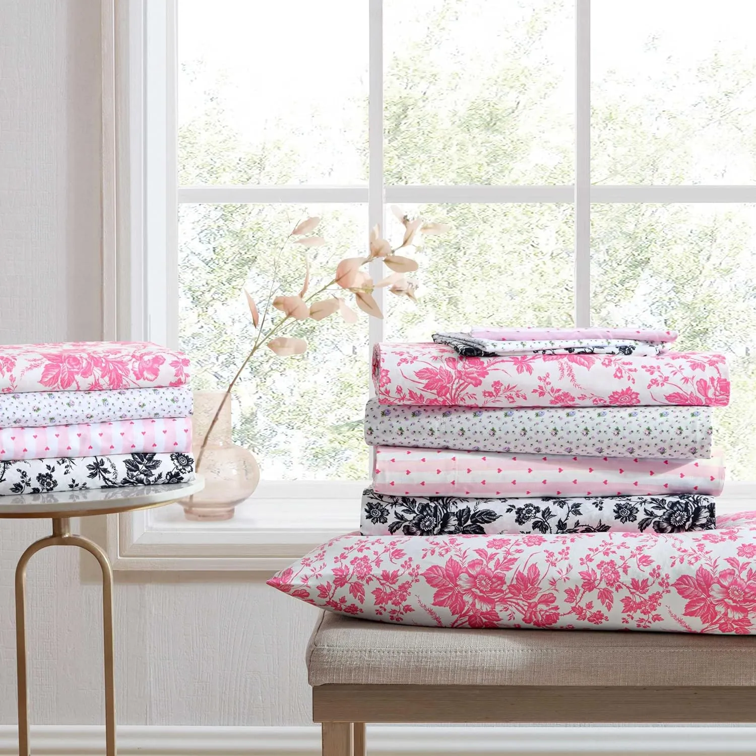 Betsey Johnson - Queen Bed Sheets, Soft & Lightweight Bedding, Fade & Wrinkle Resistant (Betseys Toile Black, Queen)