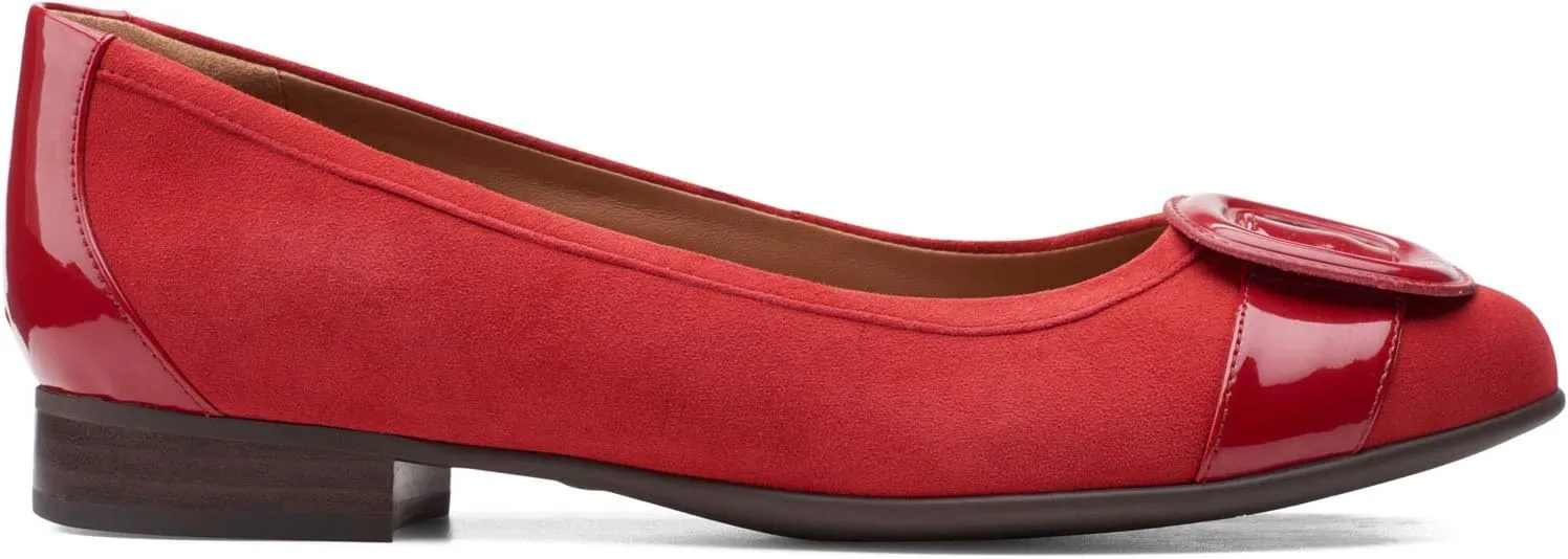 Clarks Women's Un Blush Cove Ballet Flat