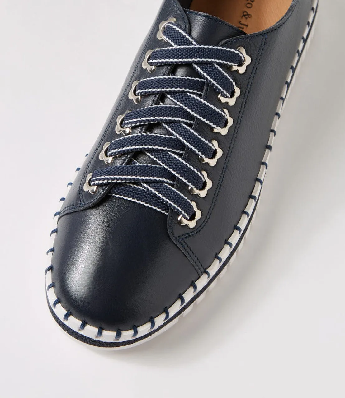 Django & Juliette 'Mahina' - Navy/White