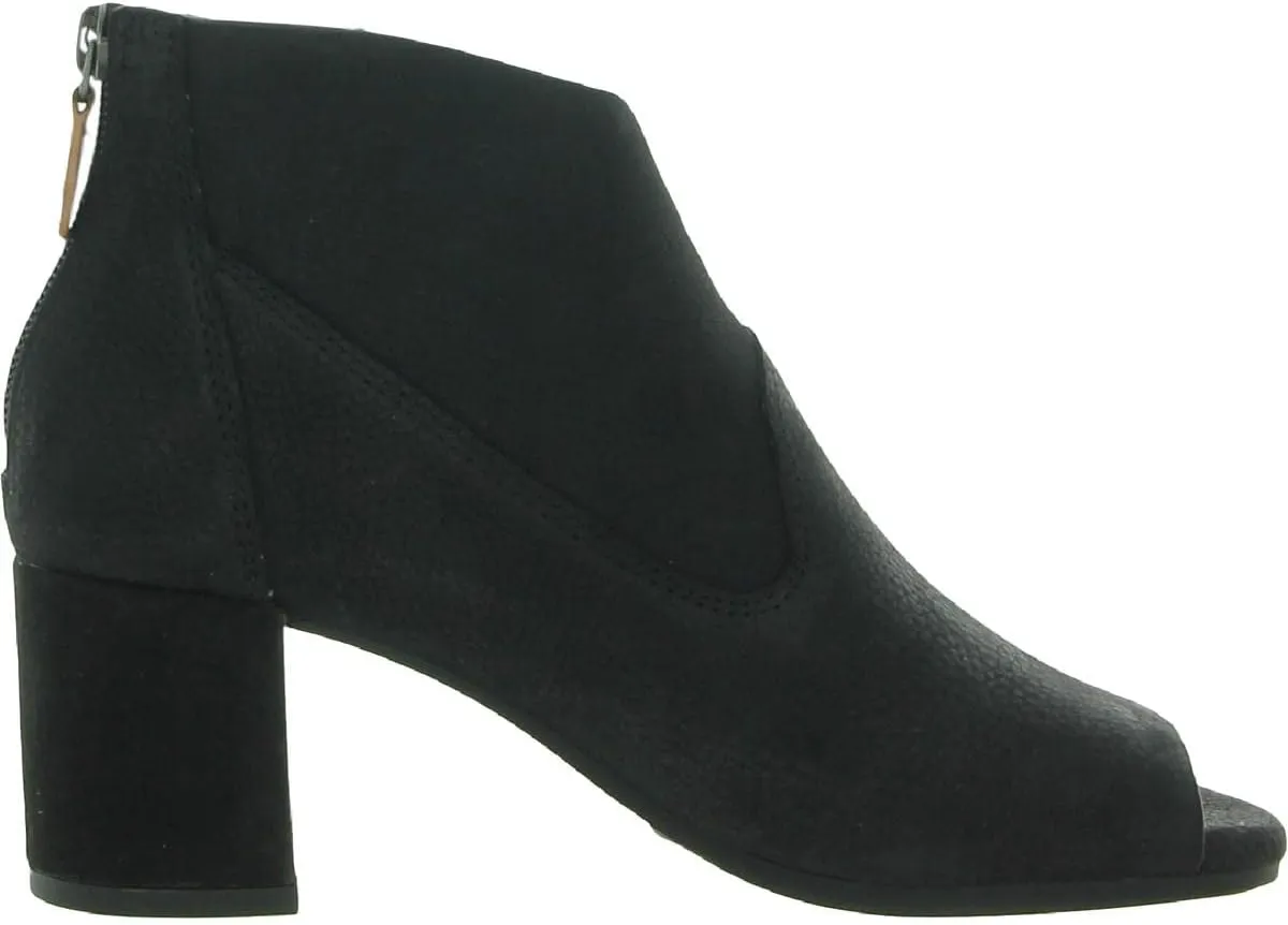 Gentle Souls by Kenneth Cole Women's Charlene Hooded Bootie Ankle Boot