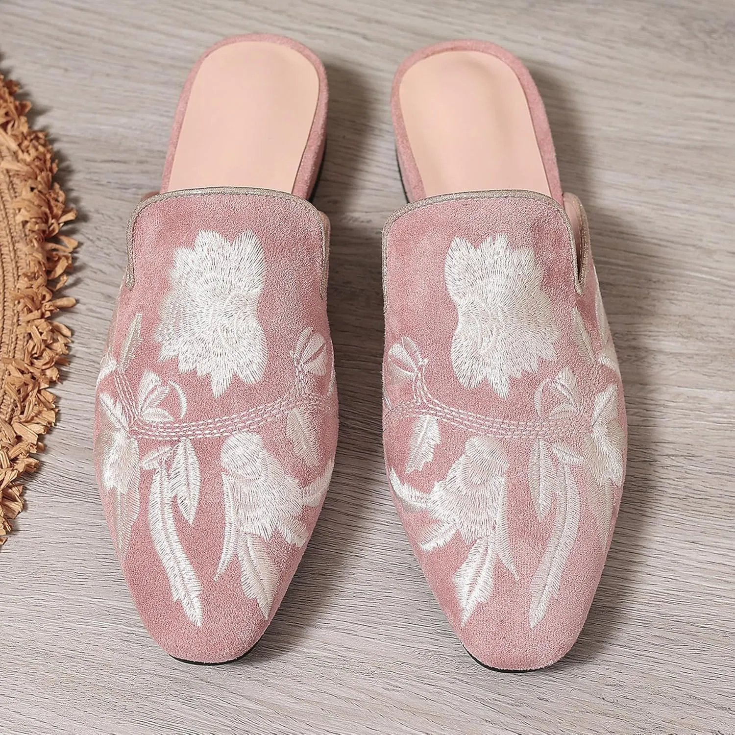Gicoiz Women Closed Toe Slippers Low Block Heel Mule Sandals