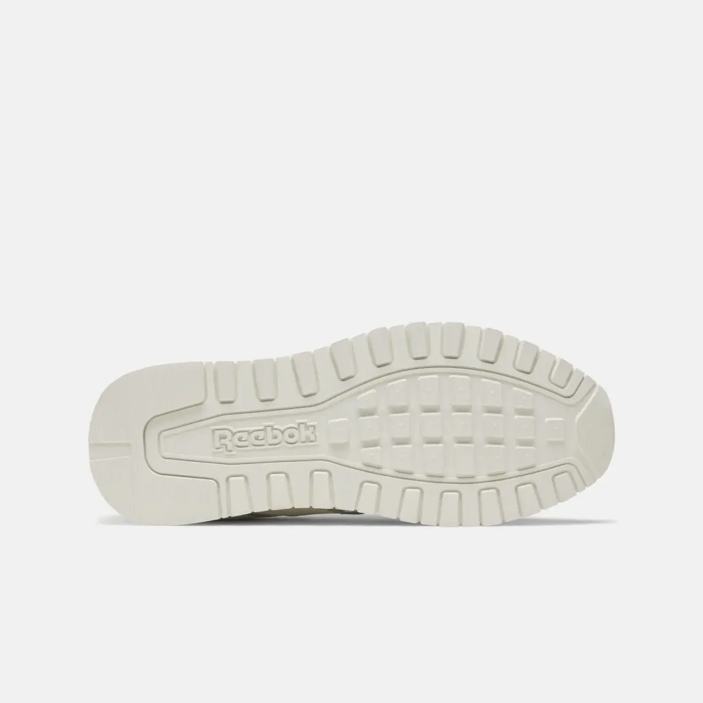 Glide Sneaker in Chalk / Hybrid Green