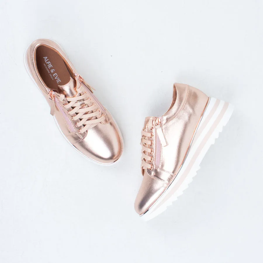 Hosting Sneaker