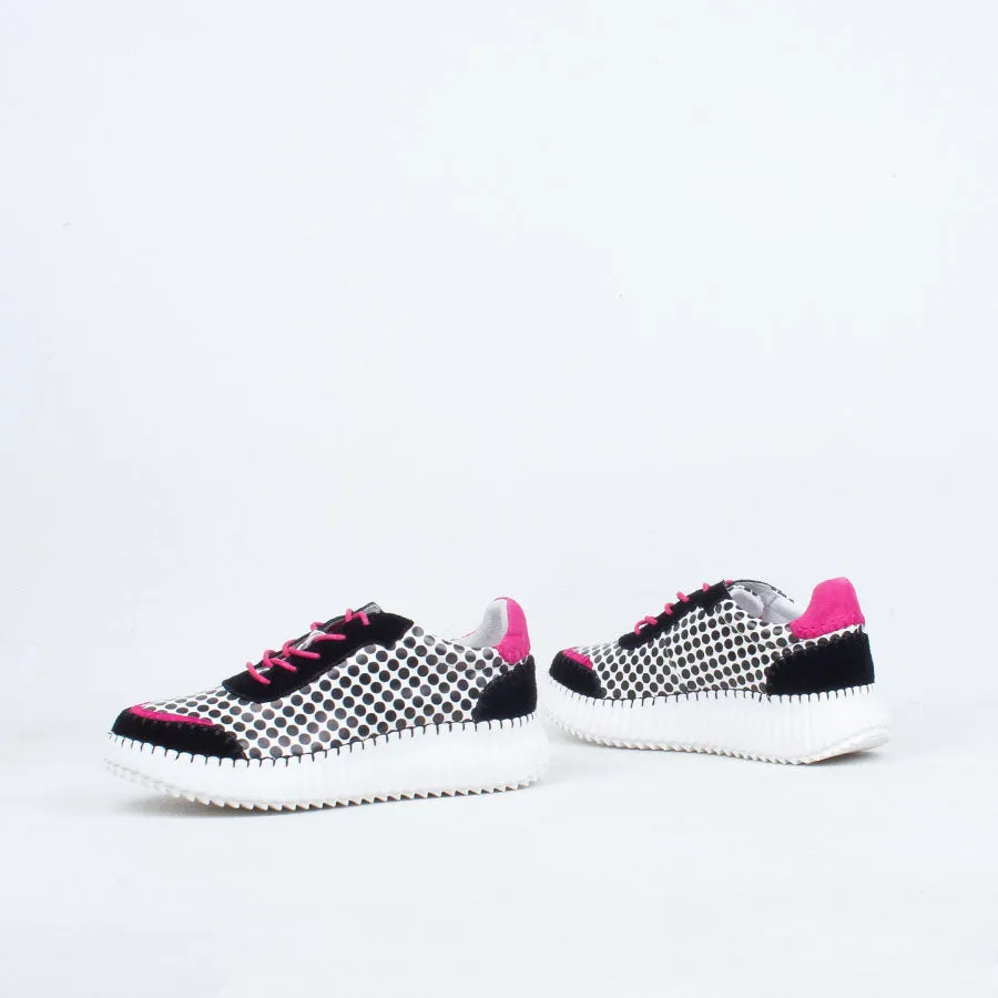 Rizz Sneaker