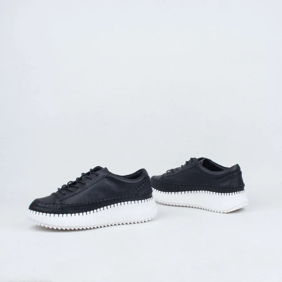 Rizzo Sneaker