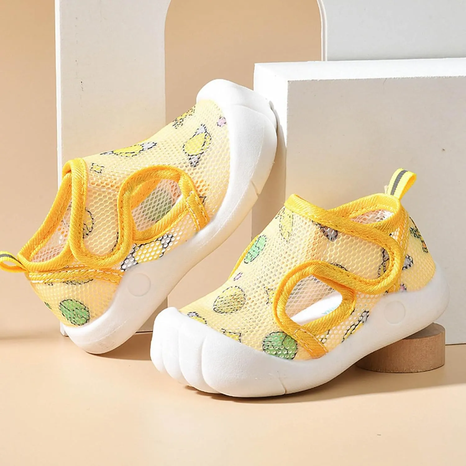Toddler Water Shoes Barefoot Water Shoes for Kids Baby Socks Support Breathable Baby Boys Sandals Girls Sneakers Size 12