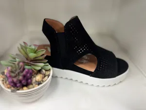 Very G Amy Black Platform Sandal